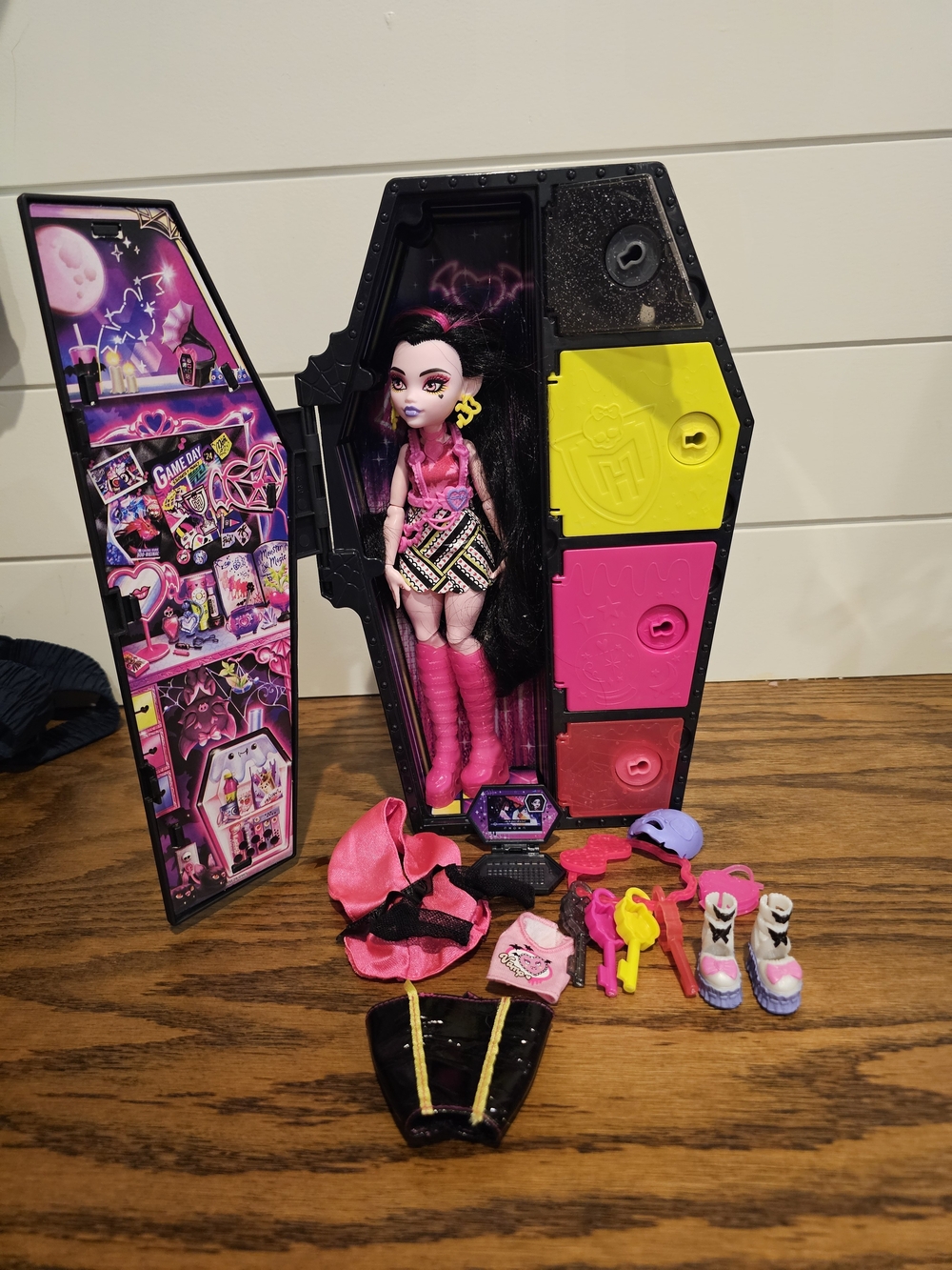 Monster High Skulltimate Secrets Neon Frights - Draculaura